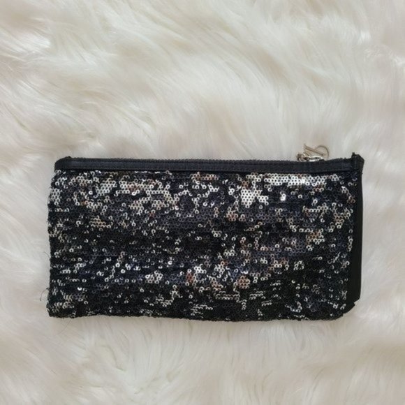 Victoria Secret Black and Silver Sequin Clutch Evening - Picture 8 of 9